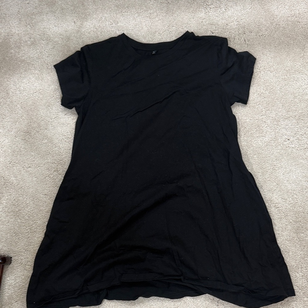 Uniqlo Classic Black T-shirt dress with pockets